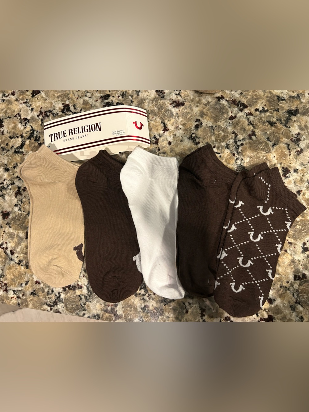 True Religion Women’s Ankle Sock5Pack in White, and Tan set of 5 NWT